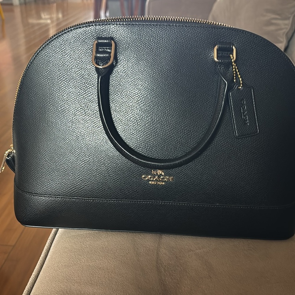 Beautiful very gently used coach tote - Picture 9 of 9